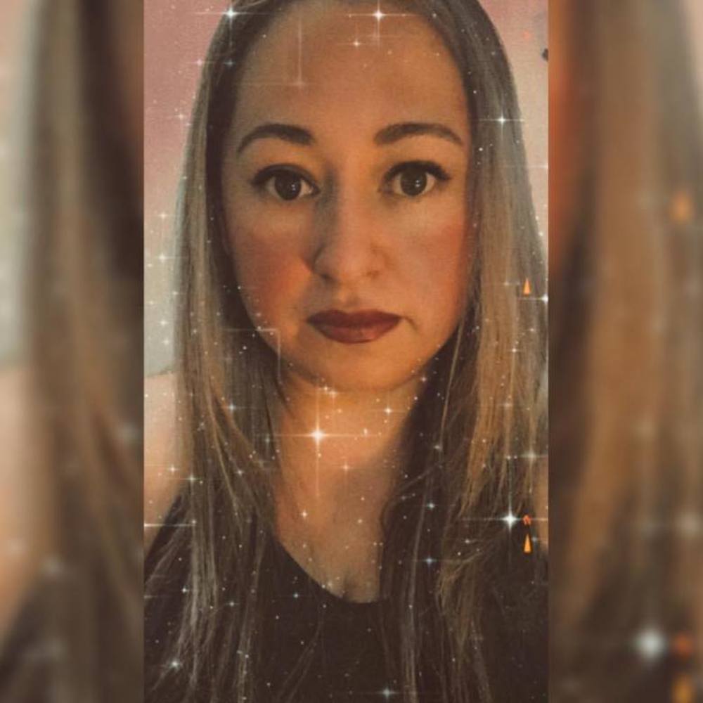 Meet your Posher, Angélica